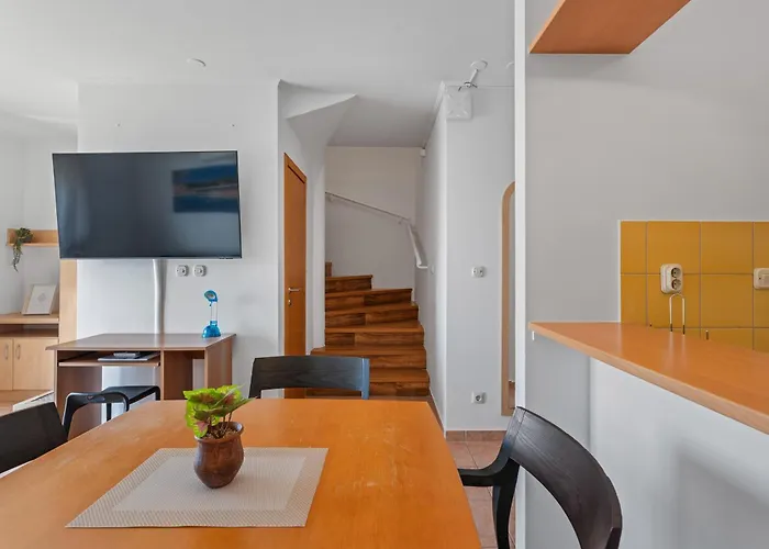 New Mar 44 - Znjan, Apartament