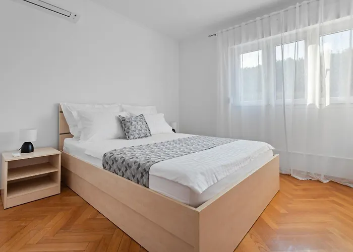 New Mar 44 - Znjan, * 스플리트