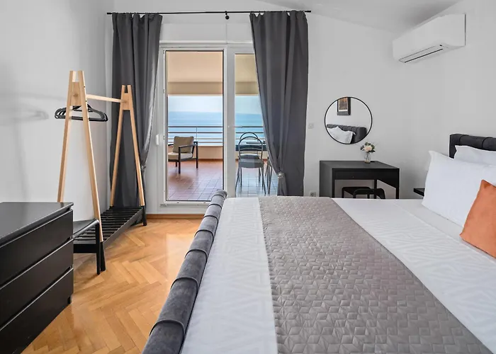 New Mar 44 - Znjan, Apartament